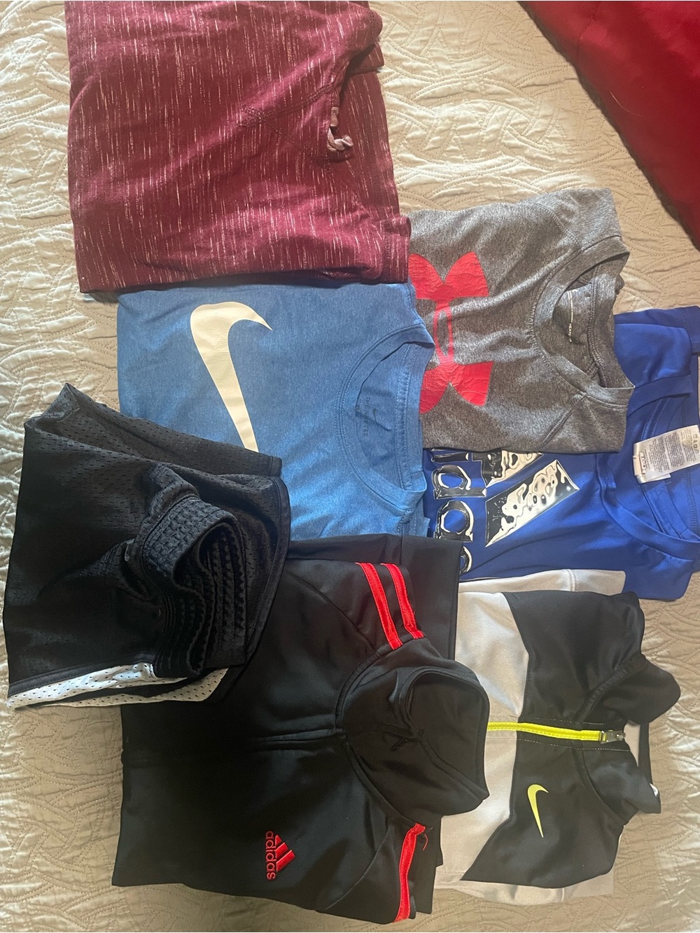 Kids bundle (boys) assorted brands and tops, and one shorts, size small (6-7)